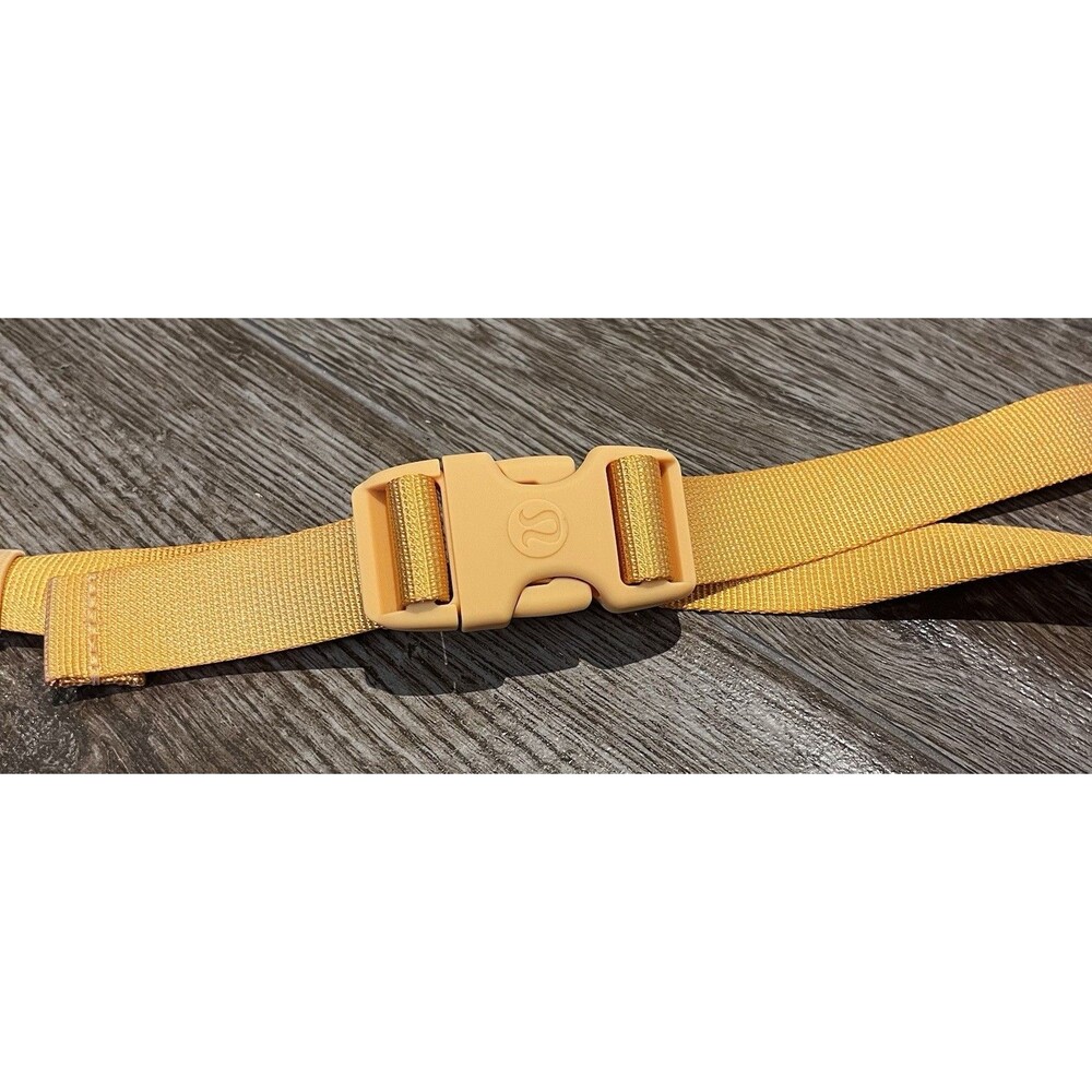 LULULEMON Mini Belt Bag Orange Dream 7-5 Inches Purse Crossbody Men’s Women’s - Picture 3 of 7
